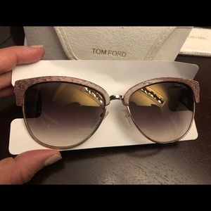 Gorgeous Tom Ford fany glasses- full set